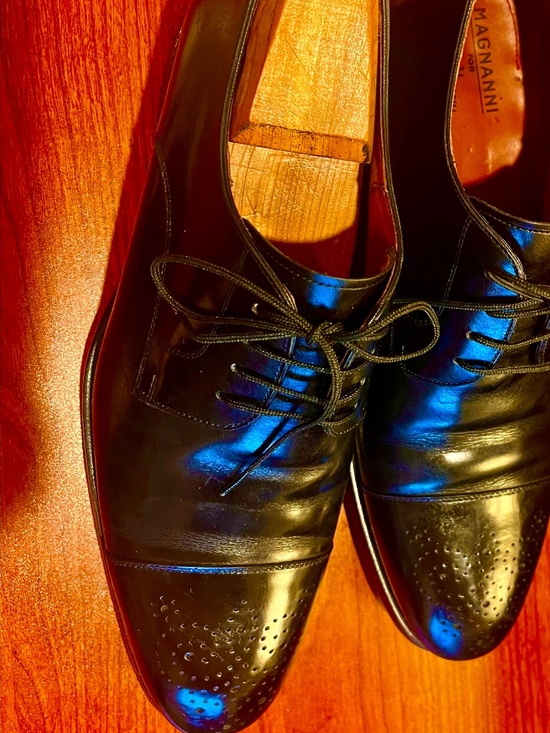 Magnanni for Neiman Marcus derbies size 9M